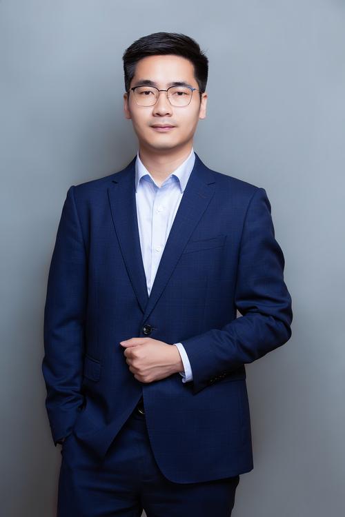 韩发英 视觉设计总监